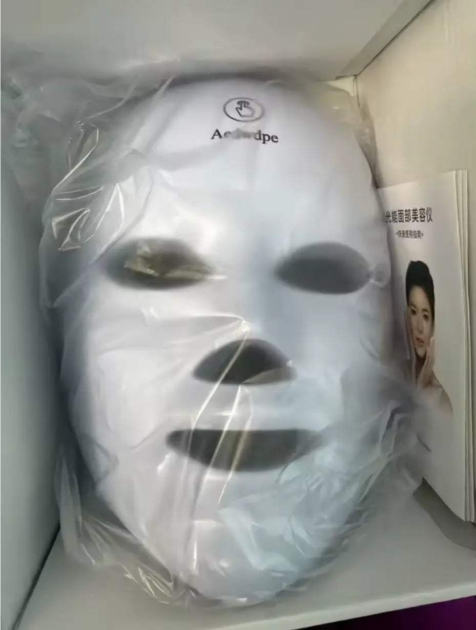 Customer photo of the LED mask in its packaging